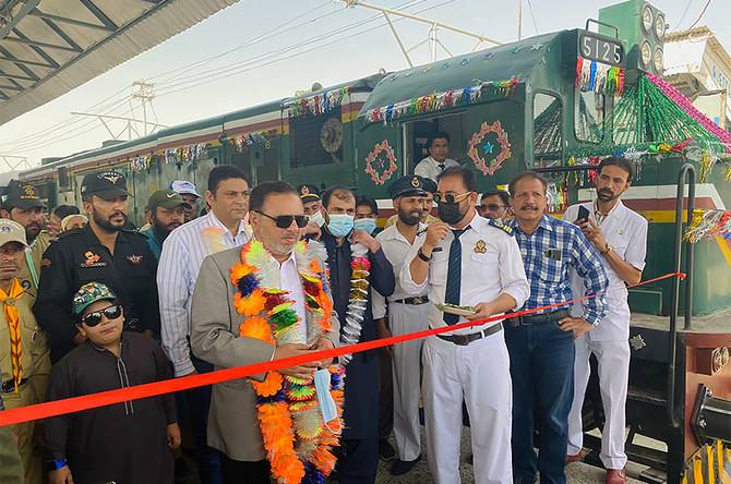 Pakistan Railways launches tourist train in Balochistan